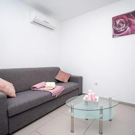 Apartment Lotus In Premantura, Istria By Istrabook