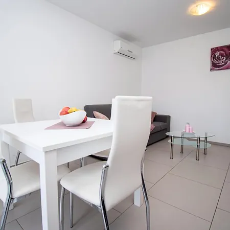 Apartment Lotus In Premantura, Istria By Istrabook Premantura